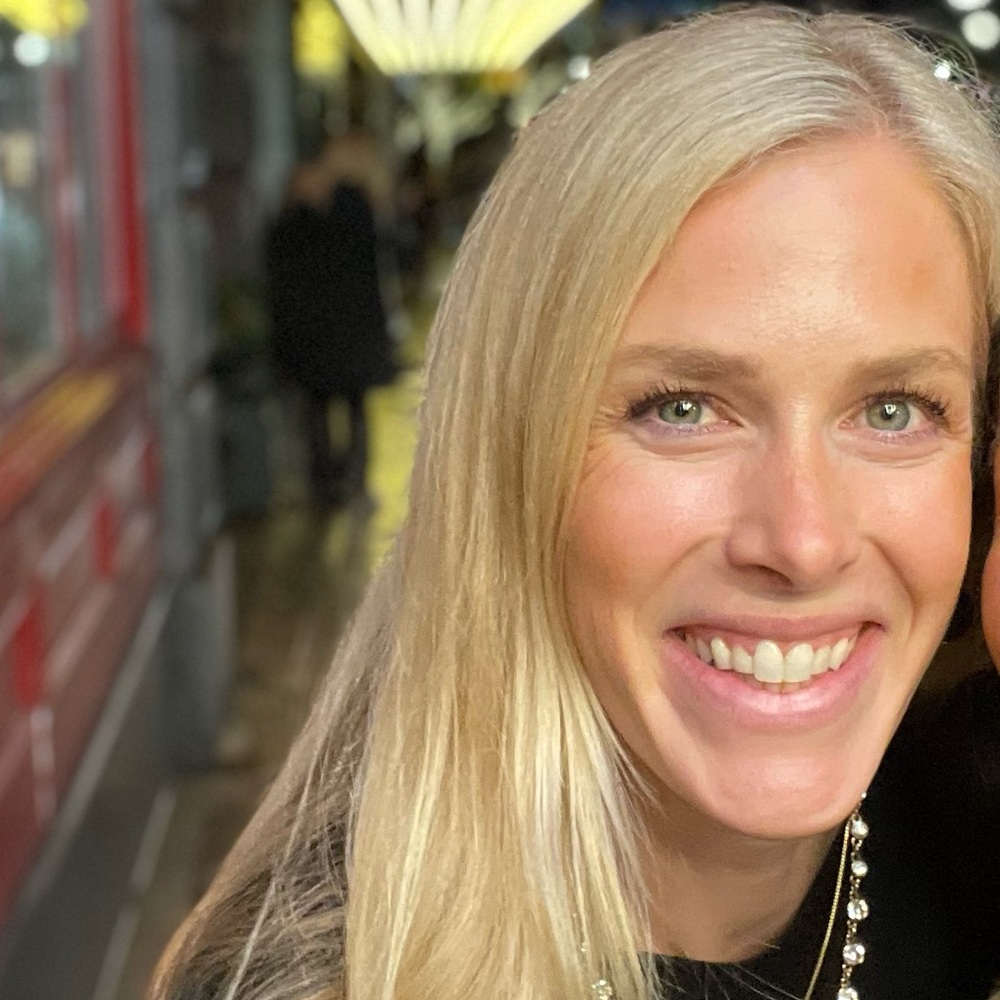Meet your Posher, Maura